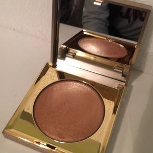 Stila Heaven’s Hue Highlighter